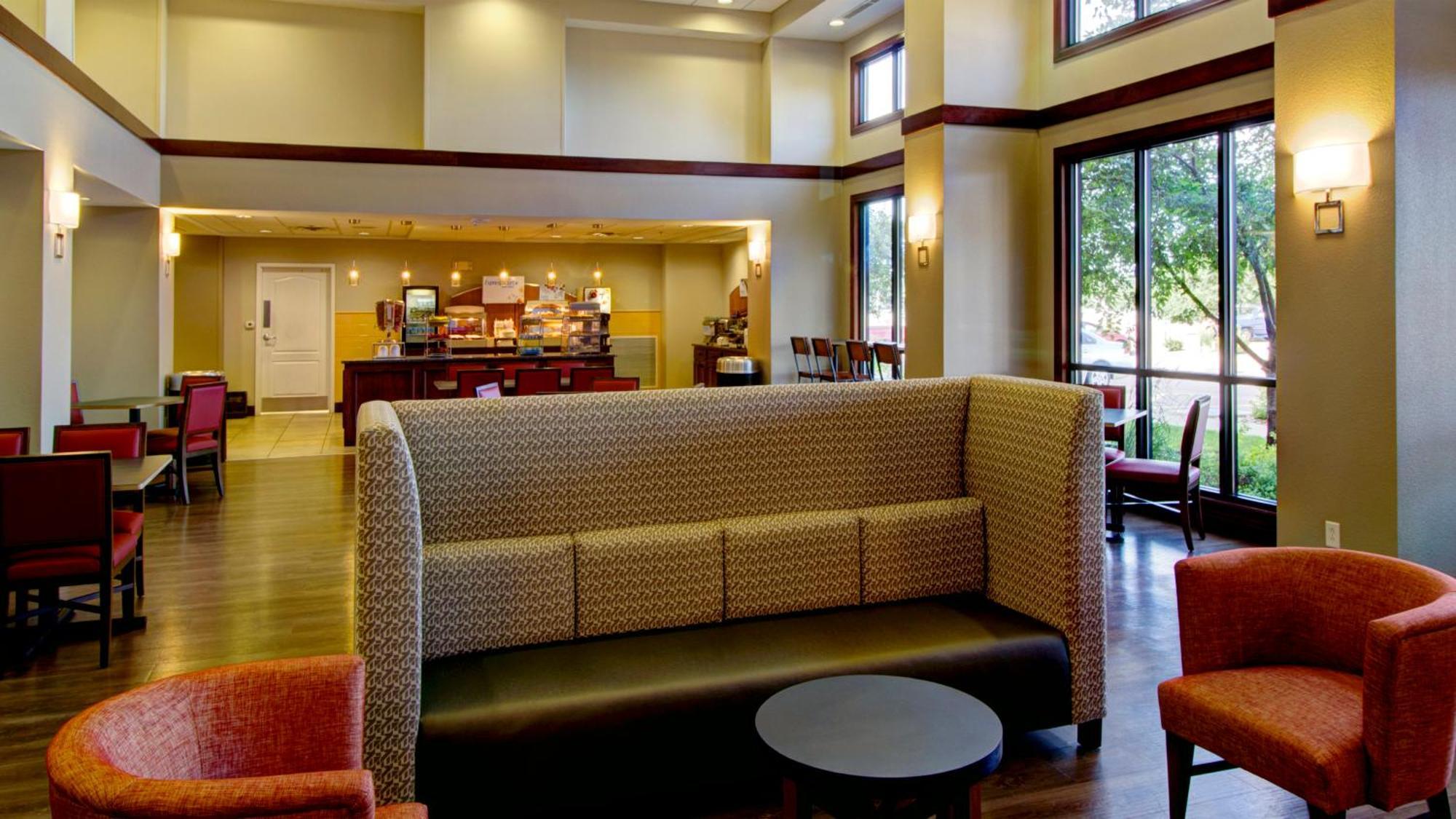 Holiday Inn Express & Suites Sioux City-South By Ihg Exterior foto